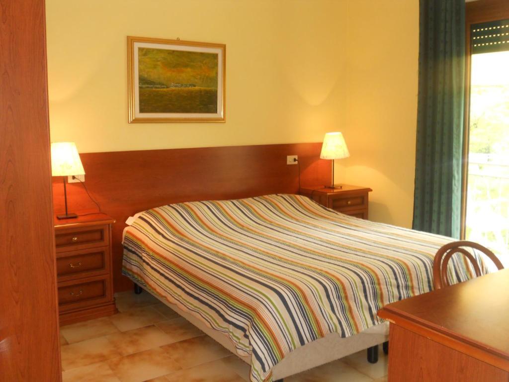 Madonna Della Neve Hotel Pettenasco Quarto foto