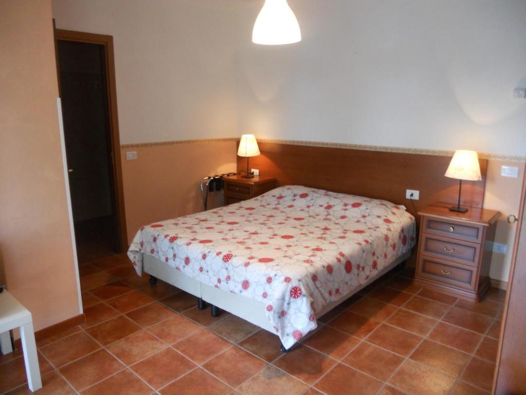 Madonna Della Neve Hotel Pettenasco Quarto foto