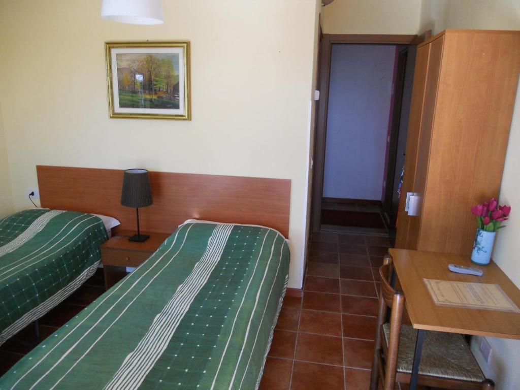 Madonna Della Neve Hotel Pettenasco Quarto foto