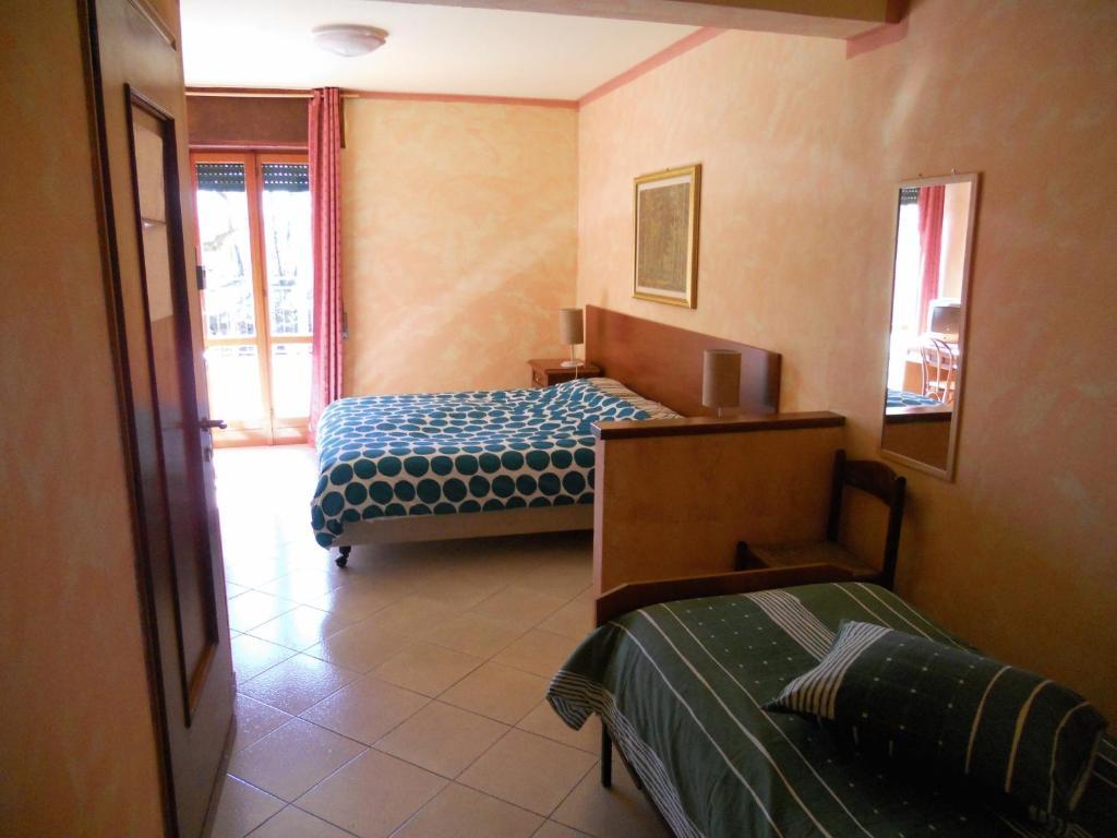 Madonna Della Neve Hotel Pettenasco Quarto foto